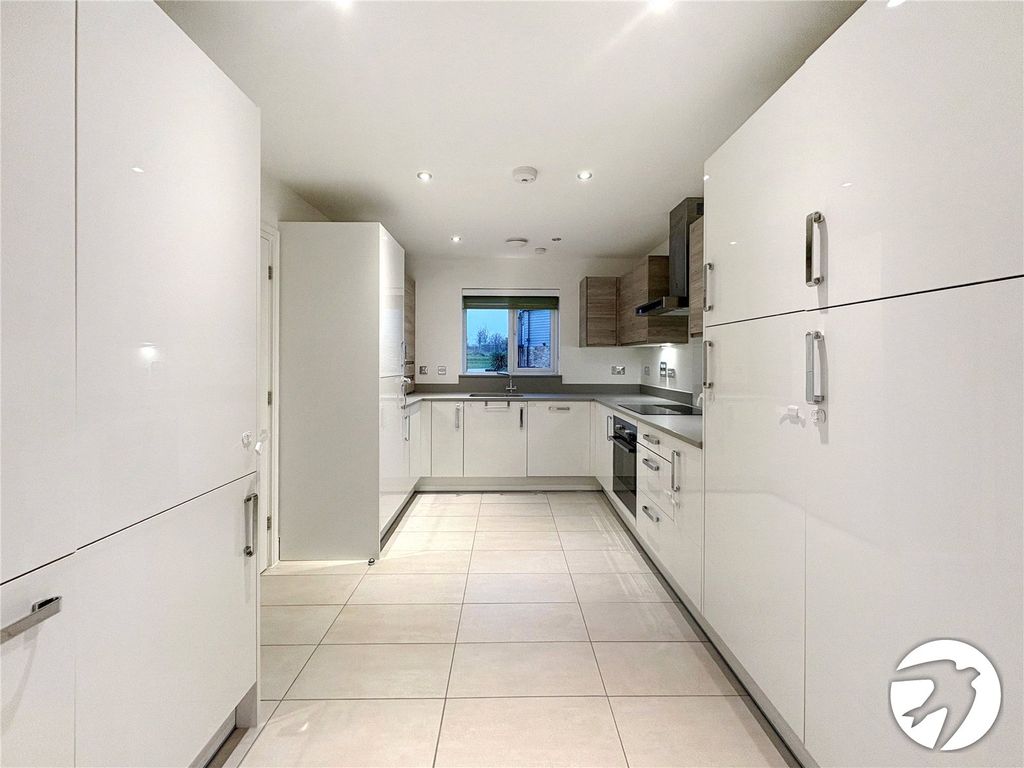 Property photo 2 of 12 Kitchen