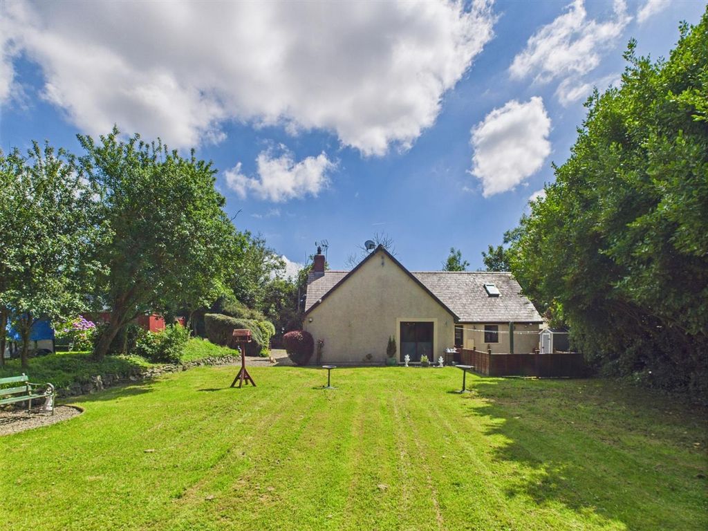 Property photo 2 of 38 Cam05474G0-Pr0014-Still029.Jpg