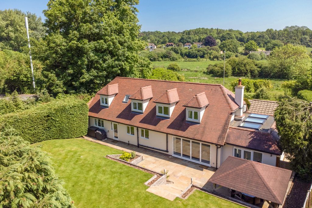 Property photo 3 of 24