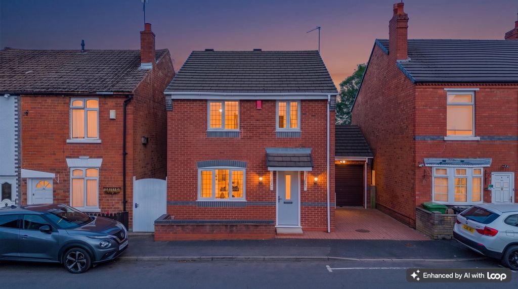 Property photo 2 of 53