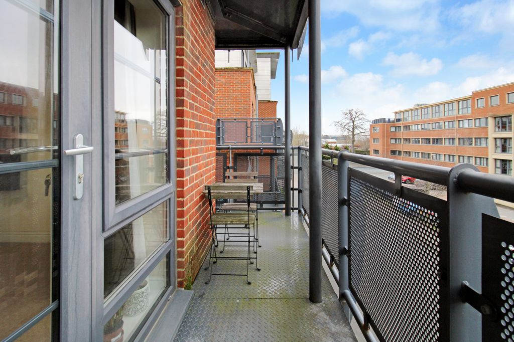 Property photo 2 of 11