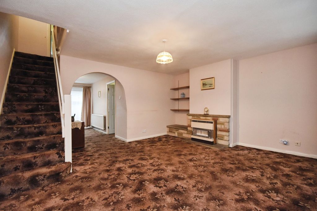 Property photo 2 of 17 Lounge