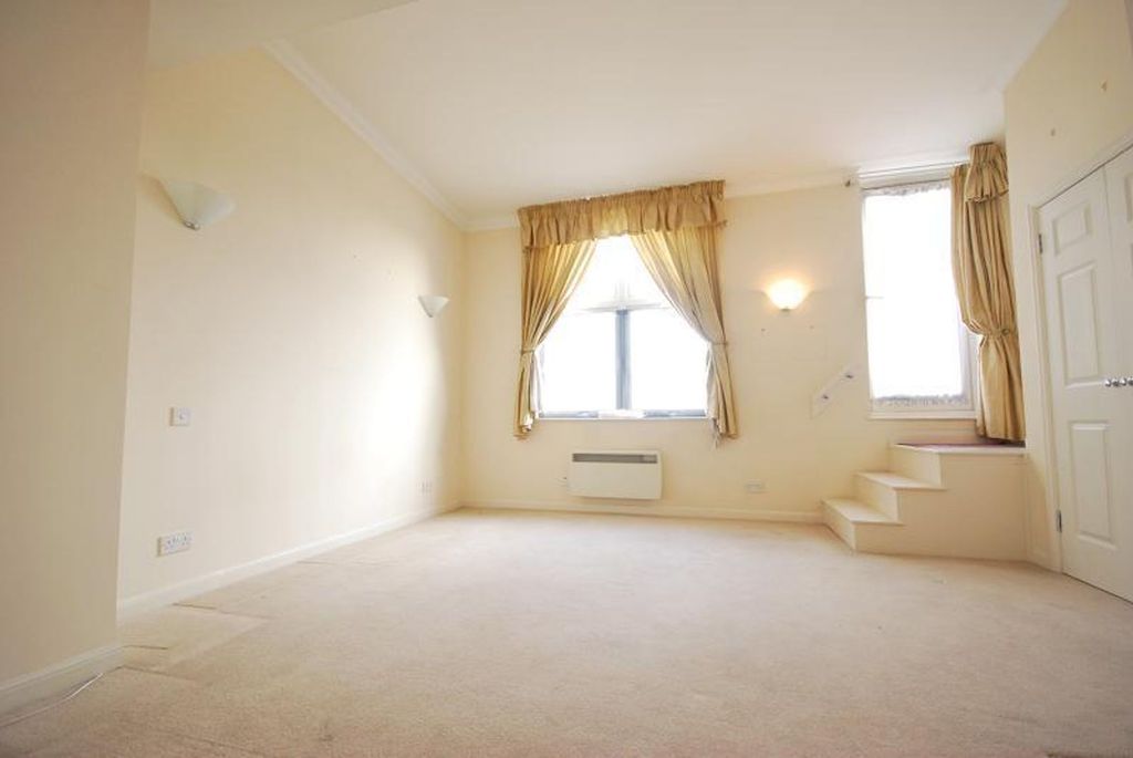Property photo 3 of 9