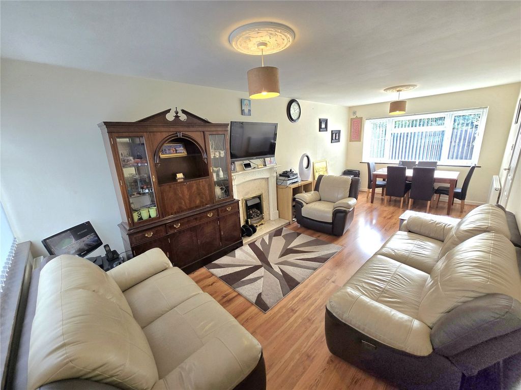 Property photo 2 of 11 Picture No. 08