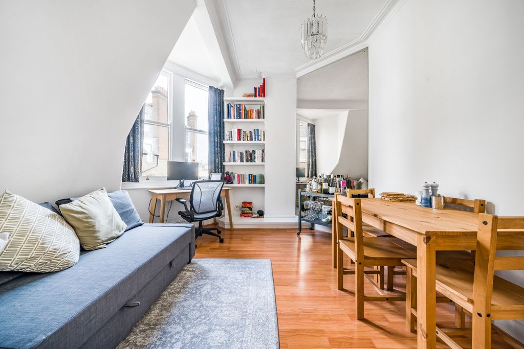 Property photo 2 of 9 977705 (4)