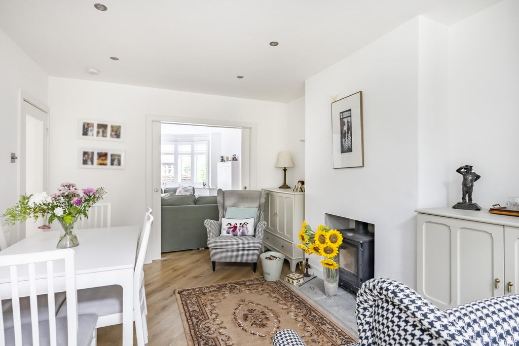 Property photo 3 of 23 Living Room