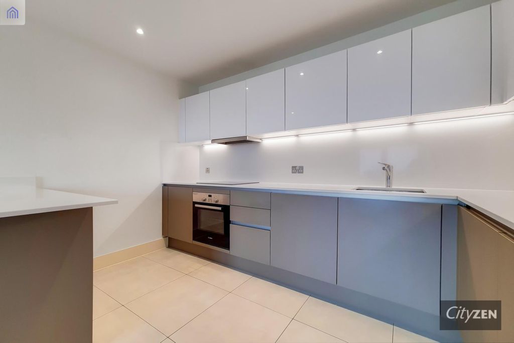 Property photo 2 of 15 Kitchen