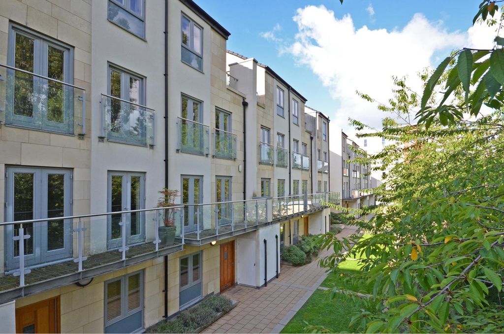 Property photo 2 of 17 Picture 2