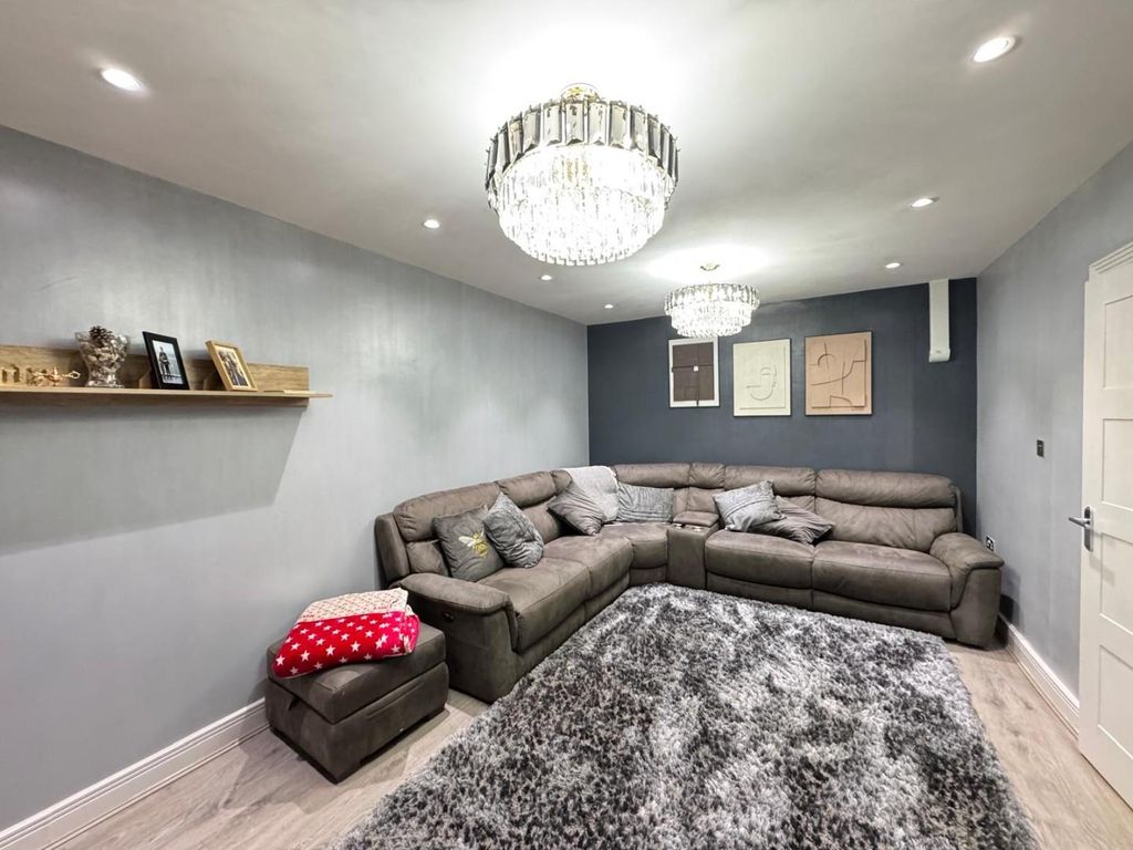 Property photo 3 of 21 3.Jpg