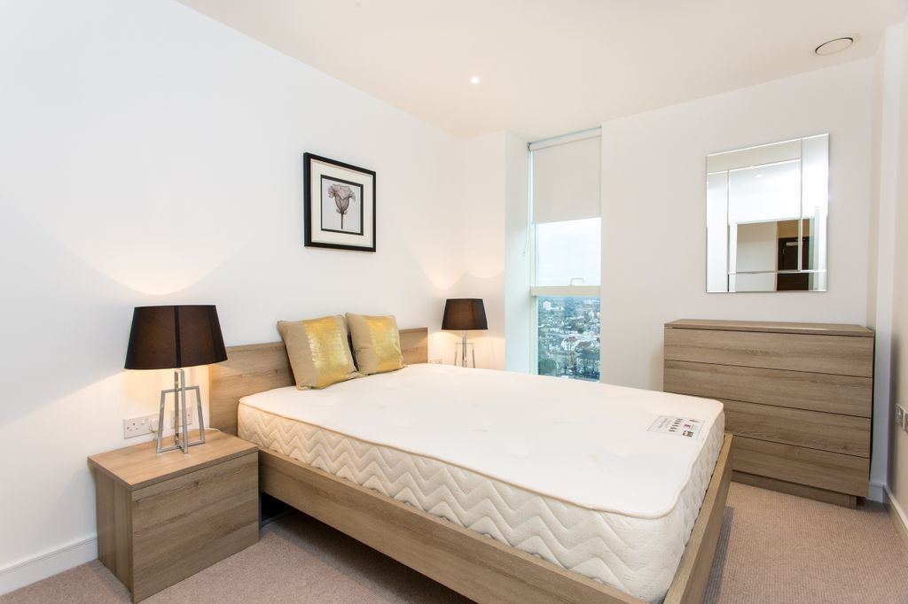 Property photo 3 of 8 Bedroom