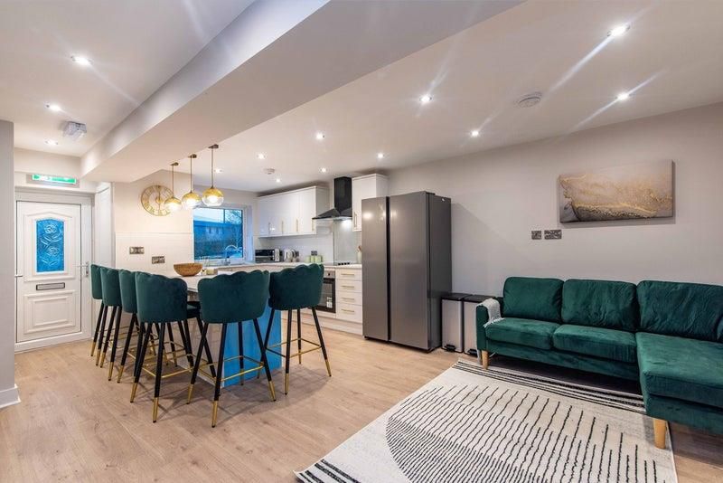 Property photo 2 of 14 90104186.Jpg