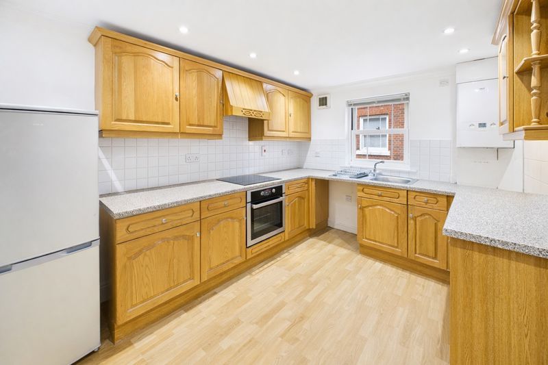 Property photo 3 of 9 Photo 4