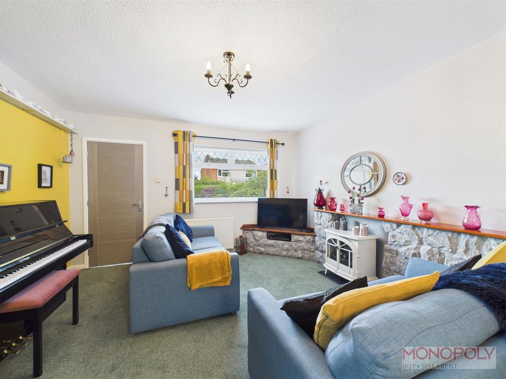 Property photo 3 of 18 Cam01943G0-Pr0472-Still002.Jpg
