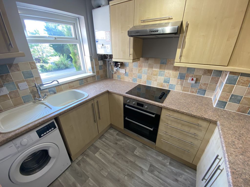 Property photo 2 of 12 Image00016