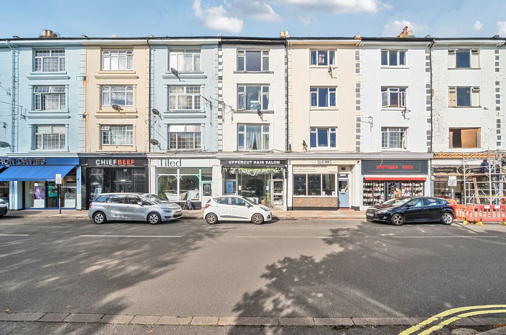 Property photo 1 of 8 1347522-5-68B5c56...
