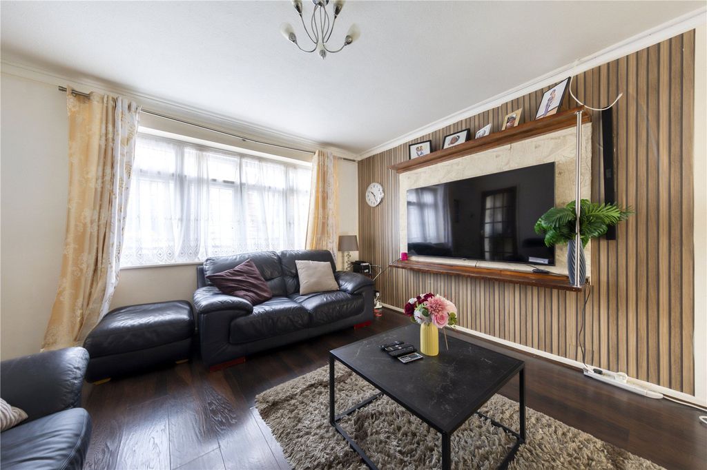 Property photo 3 of 23 Picture No. 16