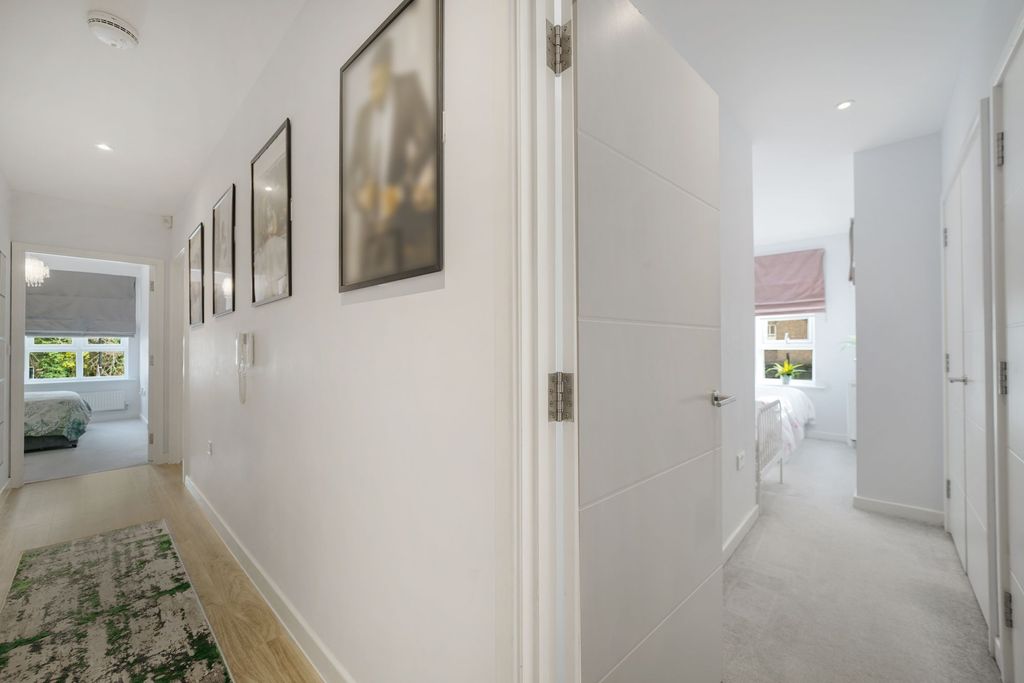 Property photo 2 of 12 Flat 5, 236 Selsdon Road - Xd1Tg349Woxotzcpmy2F