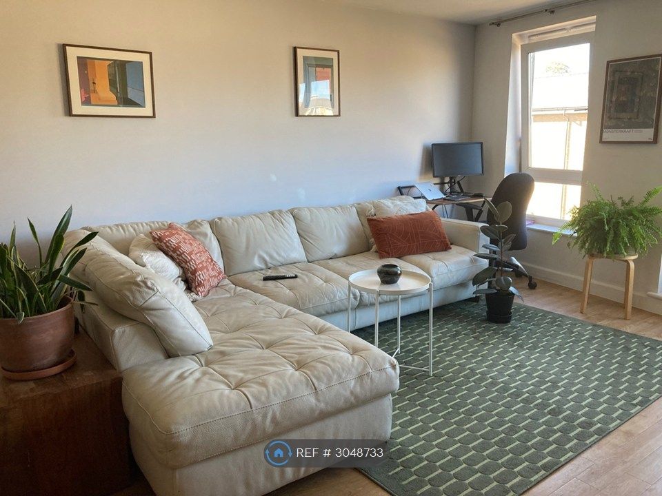 Property photo 3 of 13 Living Area