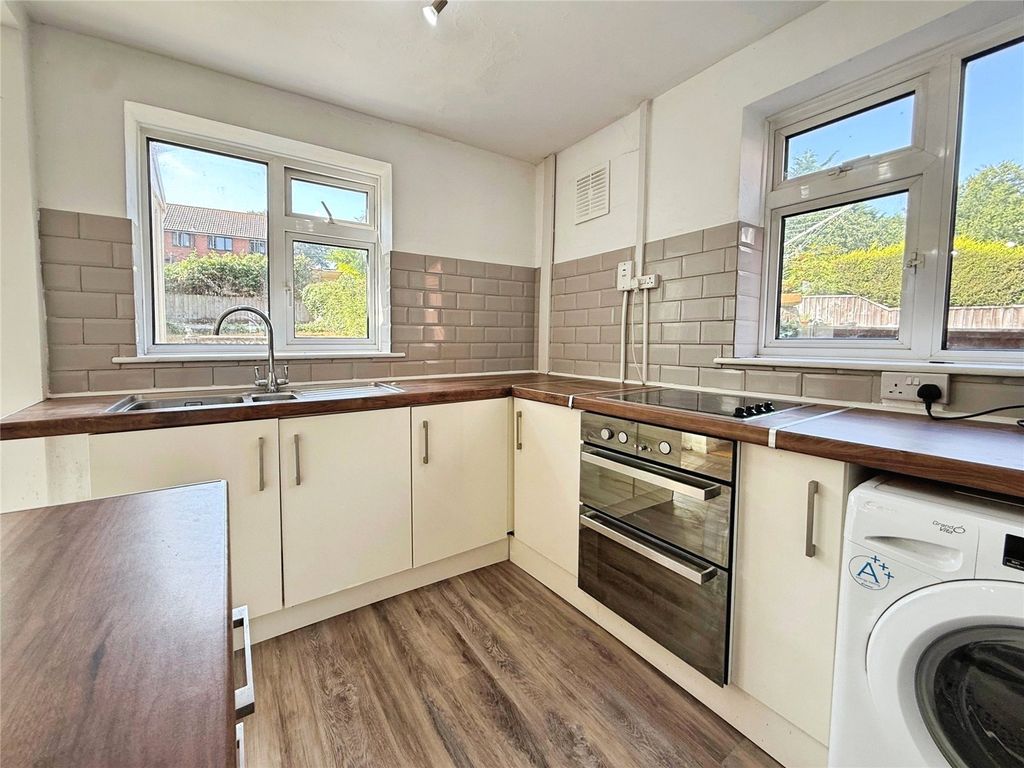 Property photo 3 of 15 Kitchen