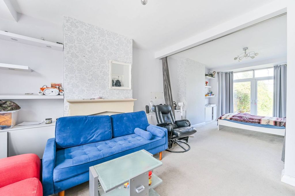 Property photo 1 of 16