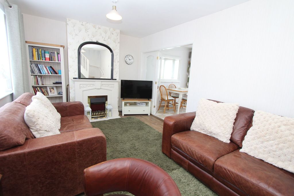 Property photo 3 of 22