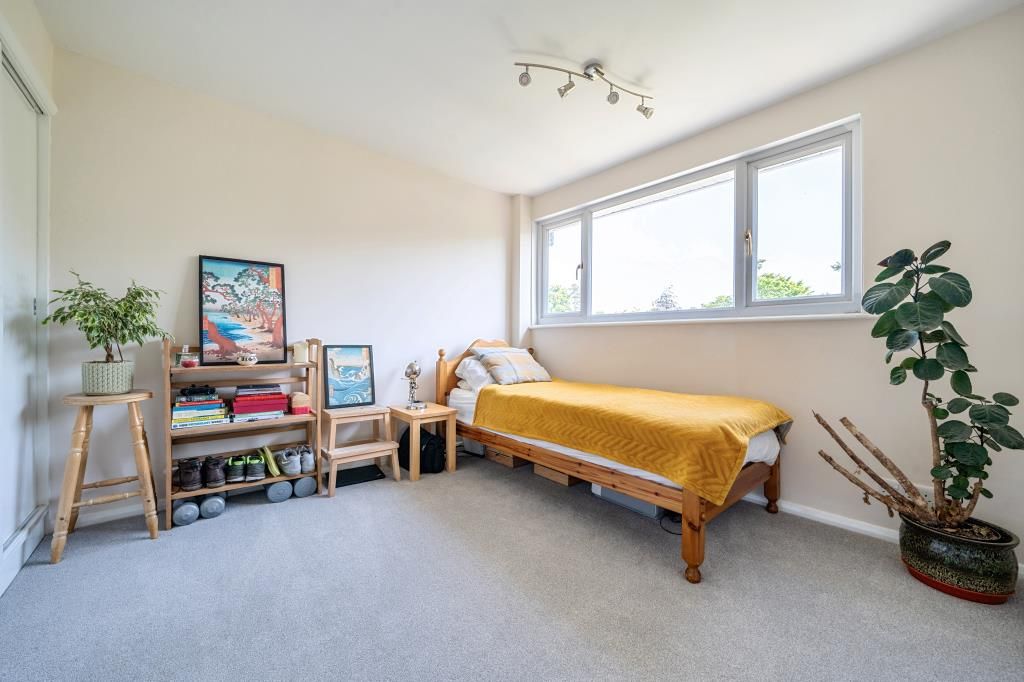 Property photo 3 of 10 Bedroom 2