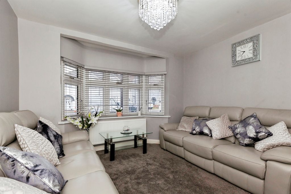 Property photo 3 of 24