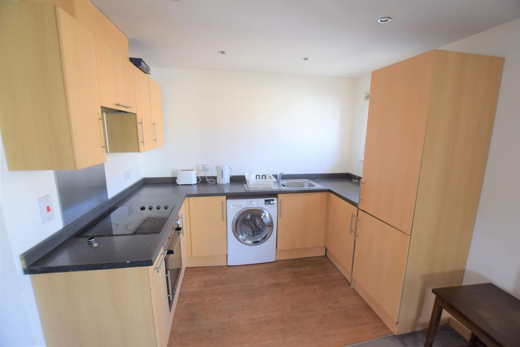 Property photo 2 of 9