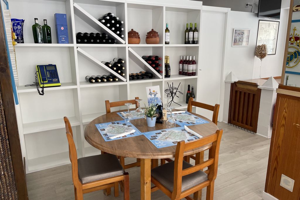 Property photo 3 of 9 004.Jpg