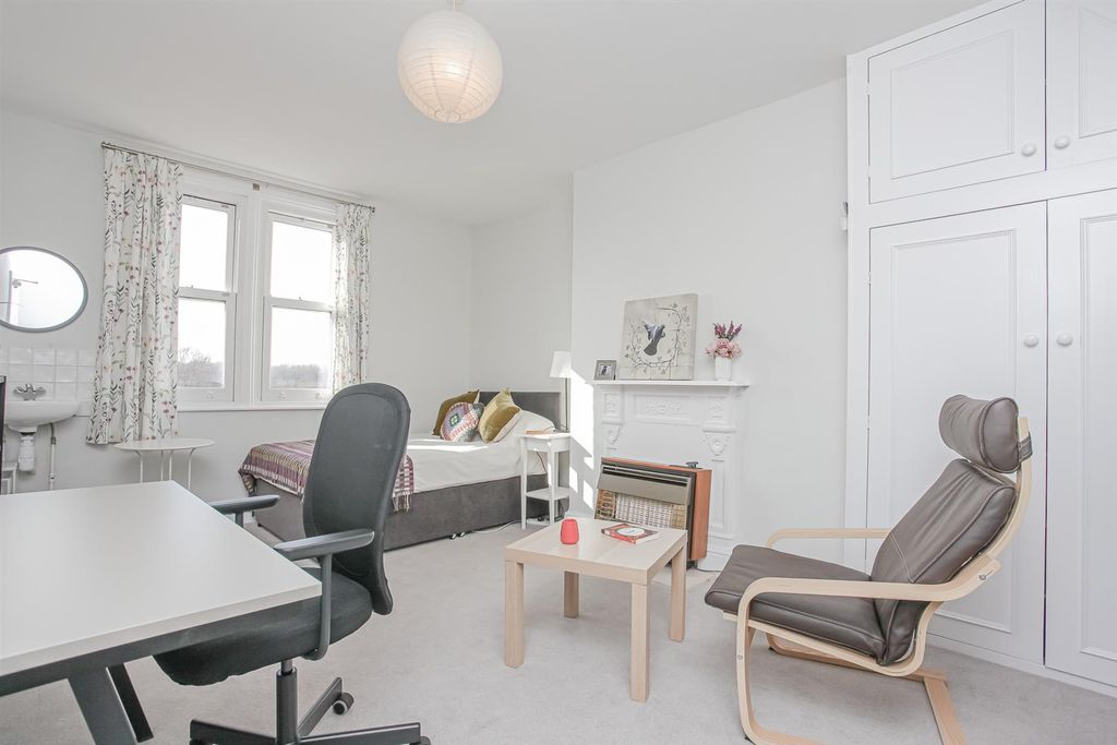 Property photo 2 of 12 Img_5805.Jpg