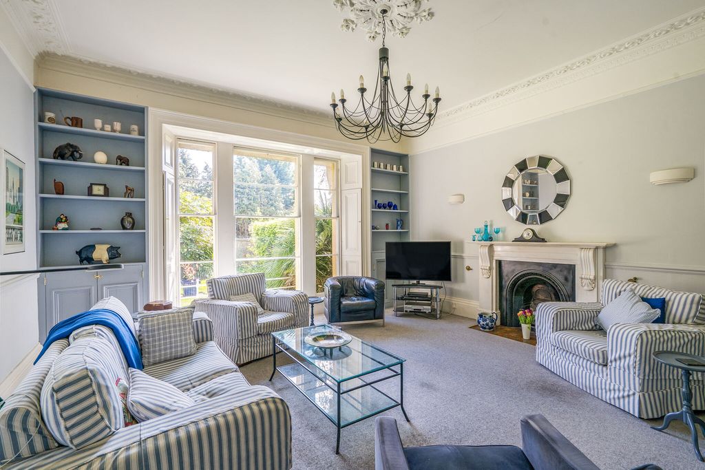 Property photo 2 of 22 Drawing Room