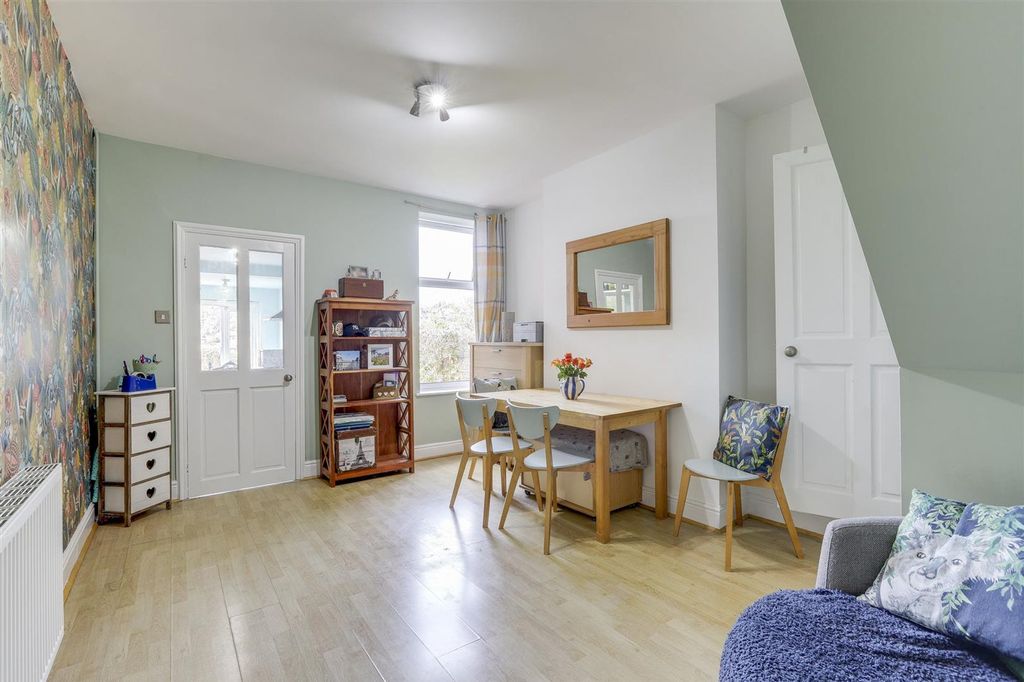 Property photo 2 of 22