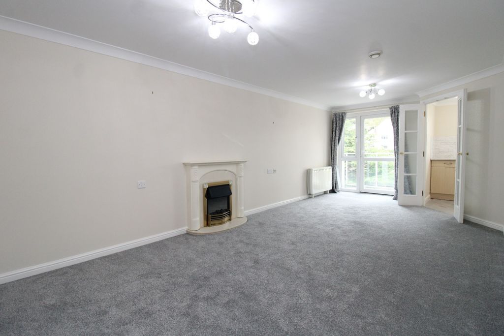 Property photo 2 of 9