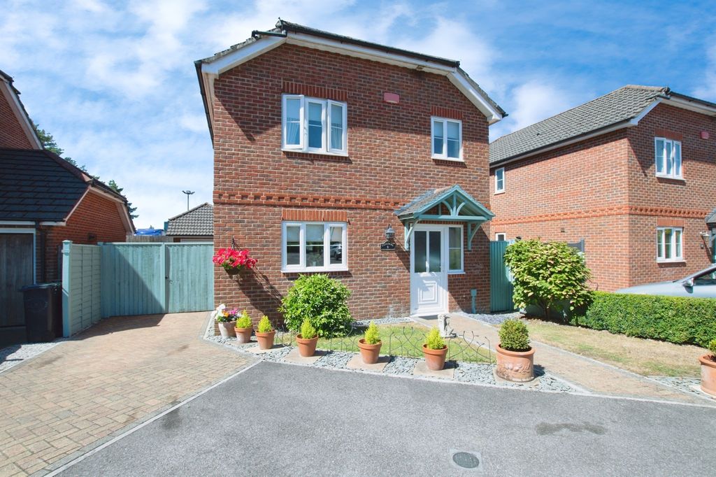 Property photo 1 of 27