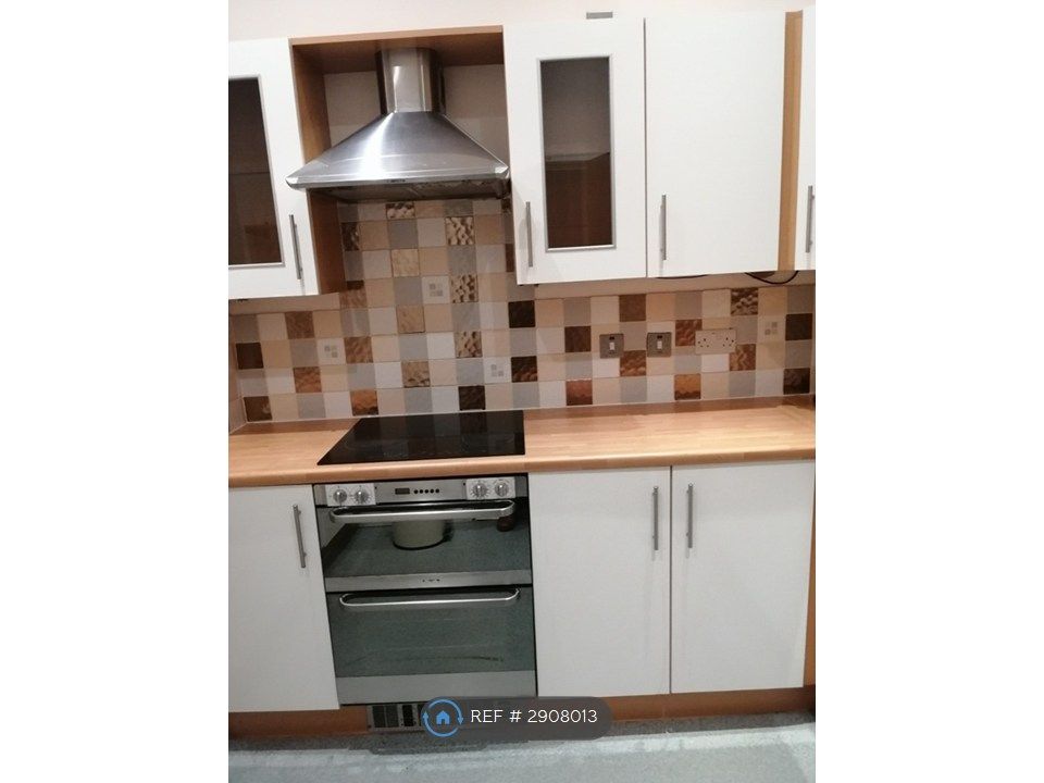 Property photo 3 of 5 Kitchen