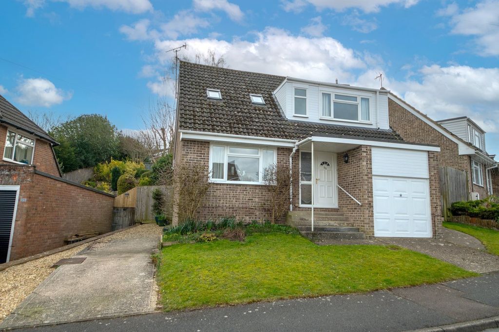 Property photo 1 of 16