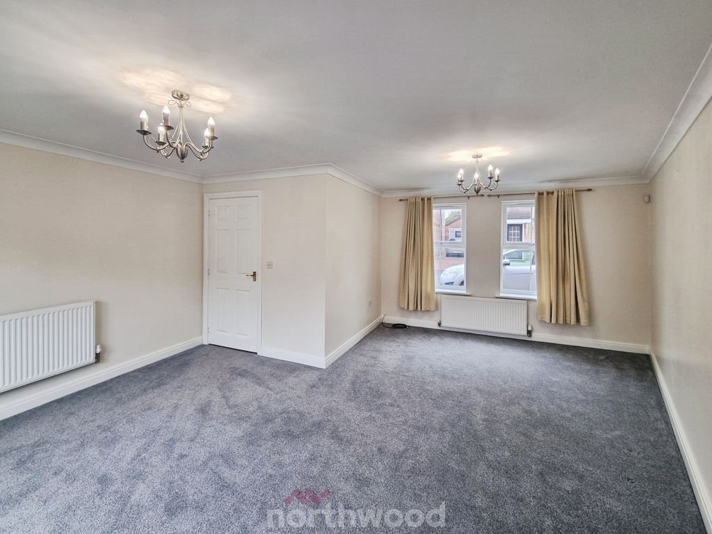 Property photo 2 of 27