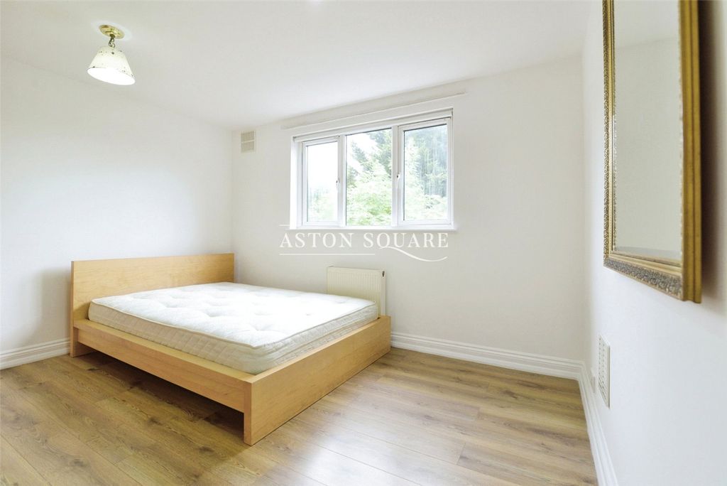 Property photo 3 of 7 Picture No. 02