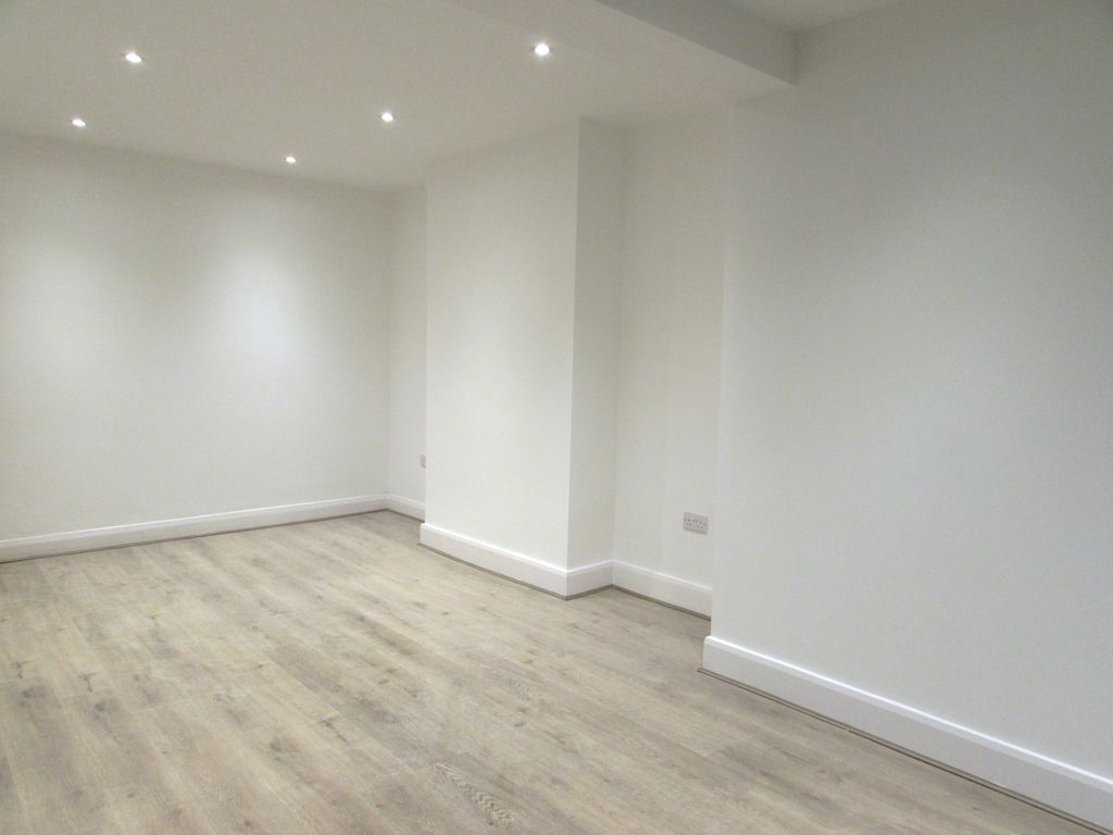 Property photo 3 of 14 Gallery