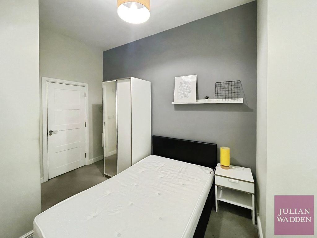 Property photo 3 of 6 Picture No. 05