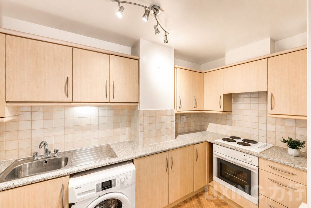 Property photo 3 of 8
