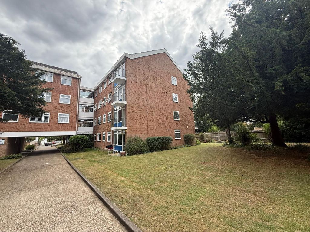 Property photo 1 of 12