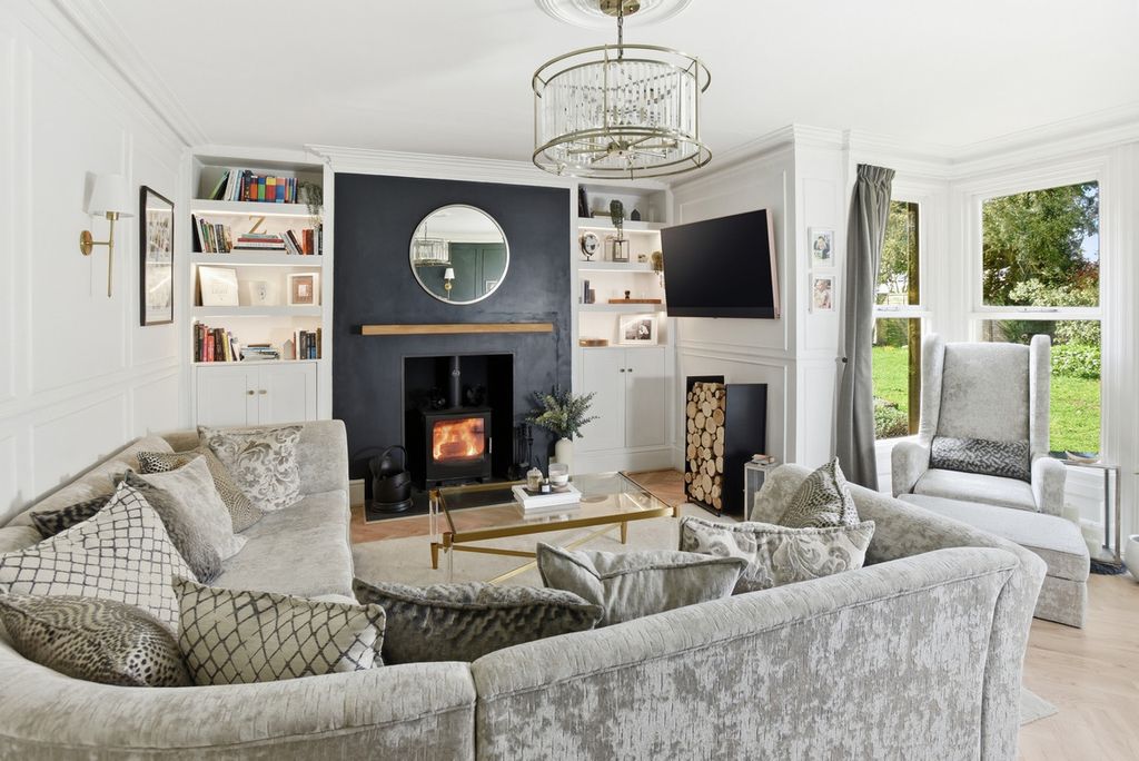 Property photo 3 of 37