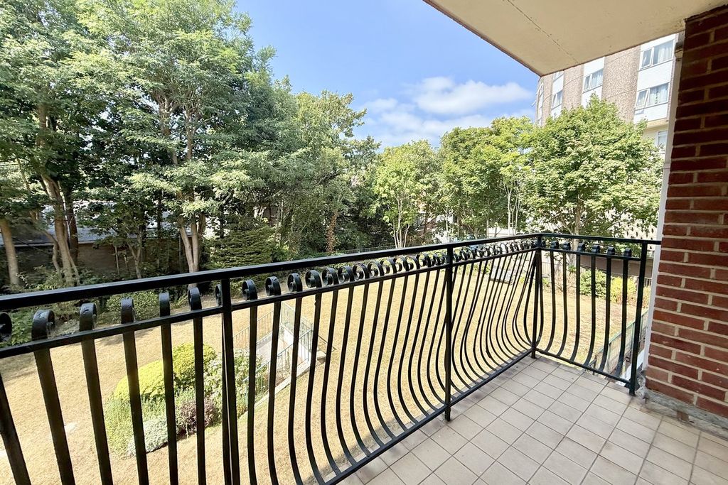 Property photo 3 of 14