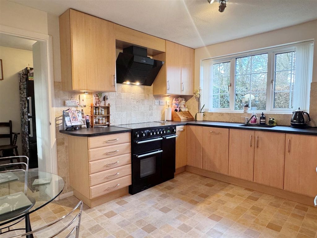 Property photo 3 of 27 Kitch 1.Jpg