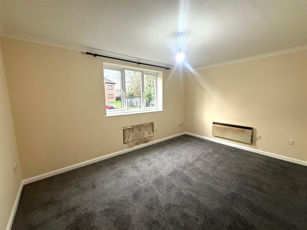 Property photo 2 of 6 Living Room.Jpg