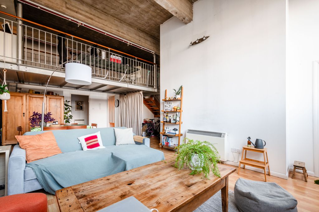 Property photo 2 of 13 King Edward's Rd 5 F114 - Low Res 10