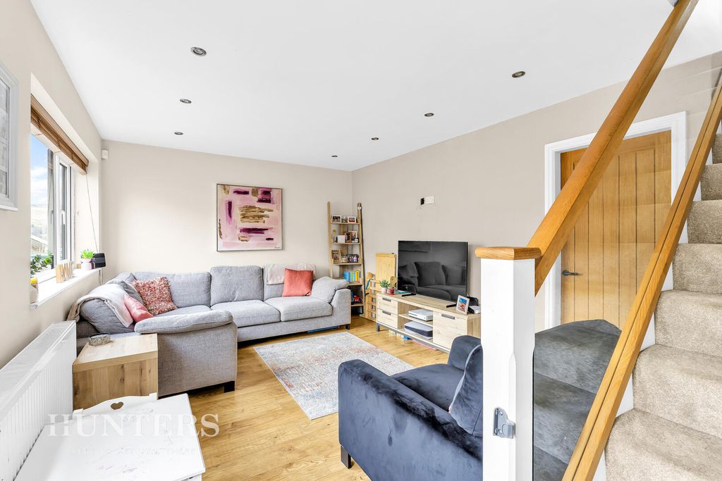 Property photo 2 of 16 Living Room