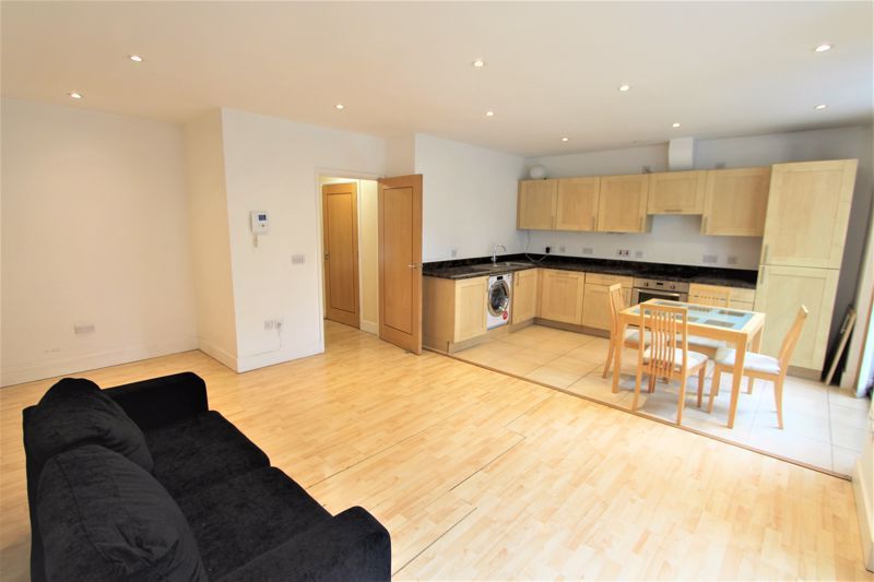 Property photo 2 of 9 Photo 3