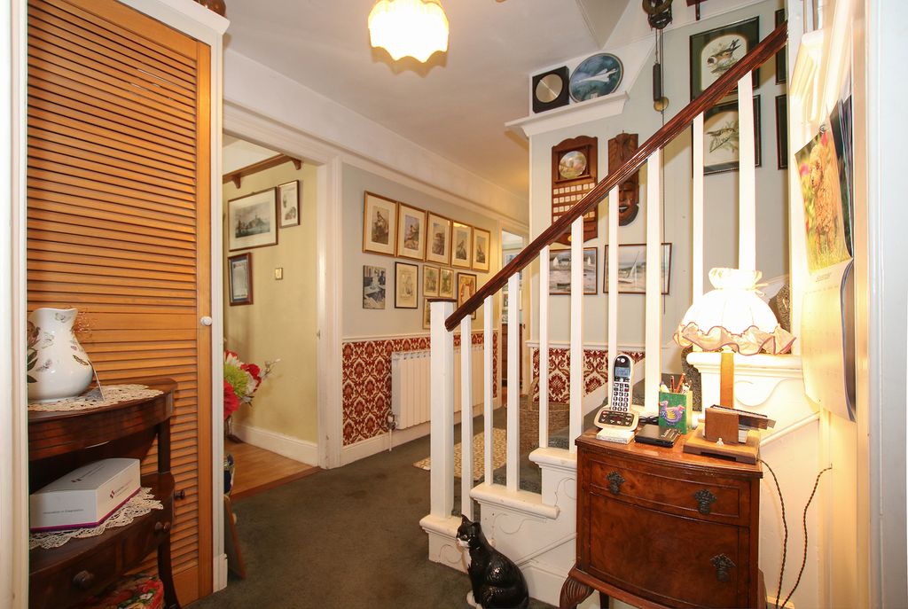 Property photo 3 of 24 Photo 2